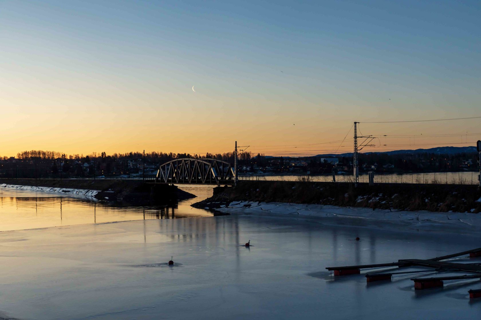 Illustrasjonsbilde av jernbanebro over Åkersvika